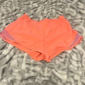 Sunset Lululemon hottie hot 2.5” size 8